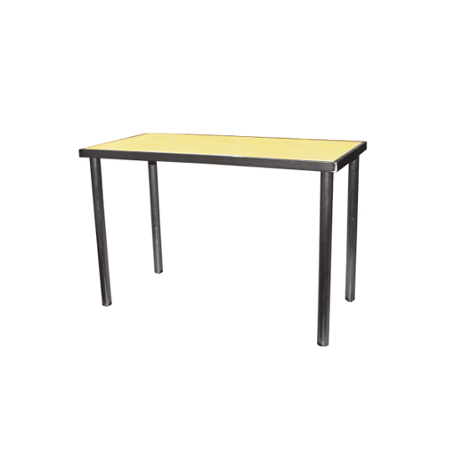 Medium Nesting Table – retail display