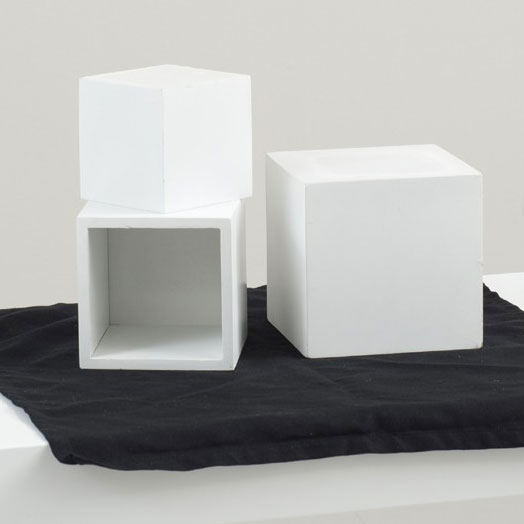 set of 3 white acrylic round risers EW-7085 for retail display